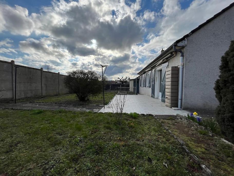 Maisonnette - Jardin Exterieur Champagne-sur-Seine Zewnętrze zdjęcie